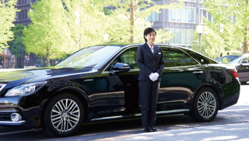 役員車 サービス 役員やvipの通勤などのハイヤーサービスならkmモビリティサービス